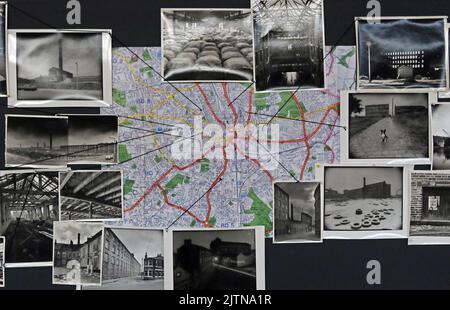 Bradford posizioni delle fotografie scattate, come parte della Retrospettiva di Ian Beesley, 2022 a Salts Mill, Saltaire, West Yorkshire Foto Stock