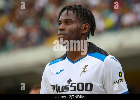 Foto StefanoNicoli/LaPresse 28 Agosto 2022 - Verona, Italia - sport, calcio - Hellas Verona vs Atalanta - Campionato italiano di calcio Serie A TIM 2022/2023 - Stadio Marcantonio Bentegodi. Nella foto: Memeh Okoli 28 Agosto 2022 Verona, Italia - sport, calcio - Hellas Verona vs Atalanta - Campionato Italiano Serie A Calcio 2022/2023 - Stadio Marcantonio Bentegodi. Nella foto: Memeh Okoli Foto Stock