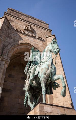 Monumento dell'Imperatore Guglielmo nel distretto di Hohensyburg, Dortmund, Renania settentrionale-Vestfalia, Germania. Kaiser-Wilhelm Denkmal im Stadtteil Hohensyburg, Foto Stock