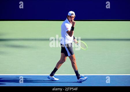 Matteo Berrettini (ITA) gioca il suo secondo turno al The US Open Against Hugo Grenier di New York City, NY, USA il 31 agosto 2022. Foto di Charles Guerin/ABACAPRESS.COM Foto Stock