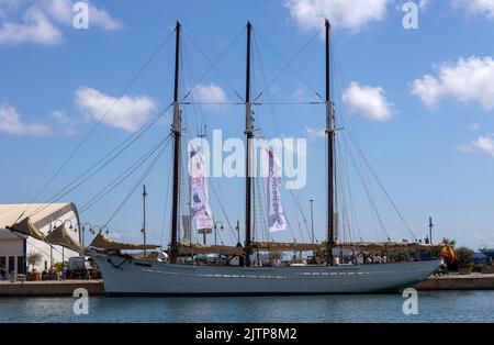 GENOVA, ITALIA 25 GIUGNO 2022 - la nave spagnola Pascual Flores 1917 ormeggiata nel porto di Genova Foto Stock