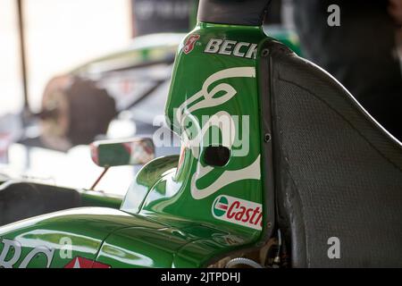 DETTAGLIO JAGUAR F2 R2 PILOTA EDDIE IRVINE MOSTRA MINARDI GIORNO 2022 IPPODROMO IMOLA Foto Stock