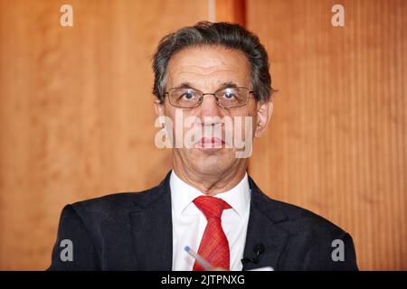 Julian le Grand Speaking al King's Fund Breakfast discussioni 28/07/10 Foto Stock