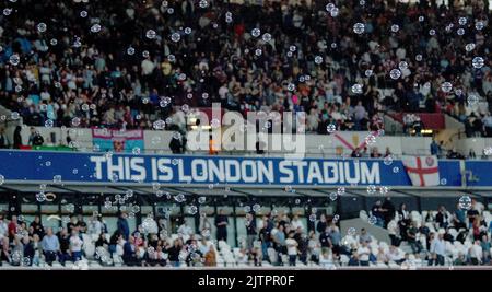 Londra, Regno Unito. 31st ago, 2022. Una vista generale allo stadio di Londra. Incontro della Premier League, West Ham Utd contro Tottenham Hotspur al London Stadium, Queen Elizabeth Olympic Park a Londra mercoledì 31st agosto 2022. Questa immagine può essere utilizzata solo per scopi editoriali. Editoriale solo foto di Sandra Mailer/Andrew Orchard sports photography/Alamy Live news Credit: Andrew Orchard sports photography/Alamy Live News Foto Stock