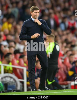 31 ago 2022 - Arsenal / Aston Villa - Premier League - Emirates Stadium Aston Villa Manager Steven Gerrard durante la partita presso l'Emirates Stadium. Foto : Mark Pain / Alamy Live News Foto Stock