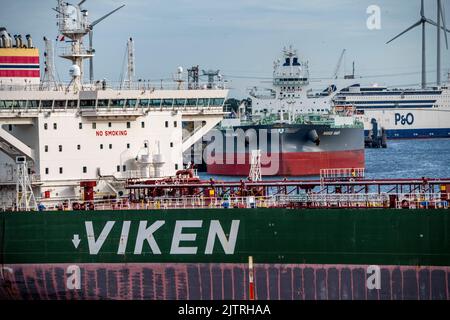 Petroleumhaven, S nave petrolifera norvegese Eikevikenen, con partenza a vuoto, porto di Rotterdam, Paesi Bassi, Foto Stock