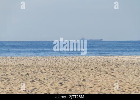 Copacabana spiaggia vuota durante la seconda ondata di coronavirus a Rio de Janeiro Brasile. Foto Stock