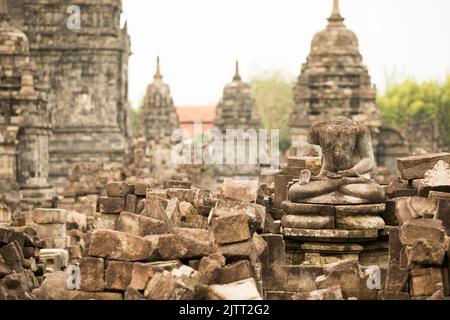 Rovine dell'antico tempio indù di Prambanan a Jogjakarta (Yogyakarta), Giava, Indonesia, Asia. Foto Stock