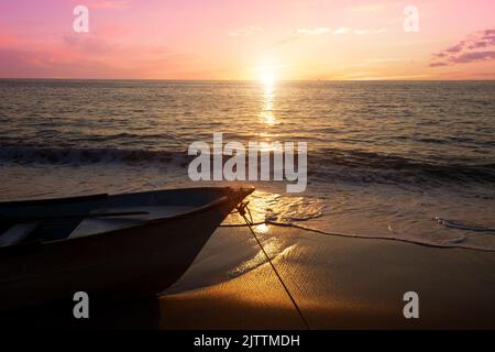 Messico, spiagge di Puerto Vallarta, tramonti e viste panoramiche dell'oceano vicino a Malecon e alla zona di Golden Beach. Foto Stock