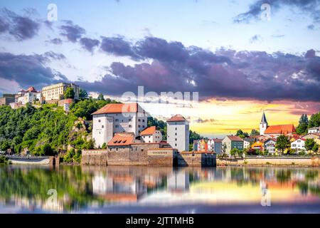 Riverside a Passau, Baviera, Germania Foto Stock