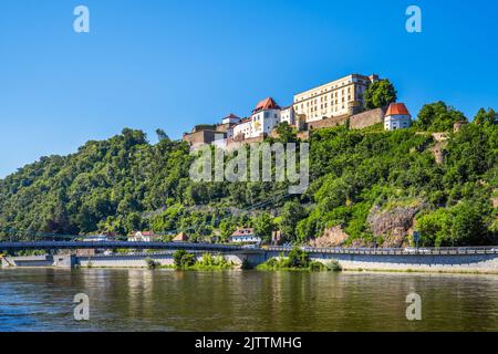 Riverside a Passau, Baviera, Germania Foto Stock