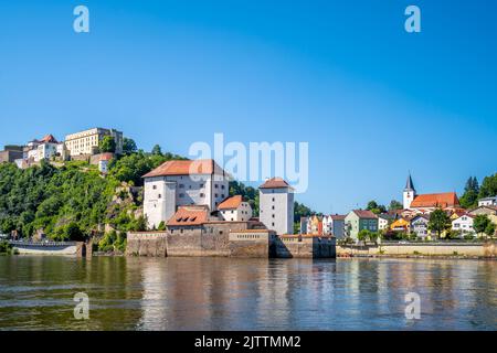 Riverside a Passau, Baviera, Germania Foto Stock