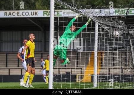 Hednesford, Regno Unito. 01st Set, 2022. Vicent Angelini di Watford punta la palla sopra la barra accreditamento: Notizie immagini LTD/Alamy Live News Foto Stock