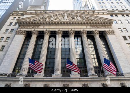 New York, NY, USA - 19 agosto 2022: Borsa di New York a Wall Street a New York, NY, USA, 19 agosto 2022 Foto Stock