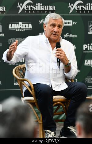 Marina di Pietrasanta, Italia - 01 settembre 2022: Incontri al café de la Versiliana, nella foto Antonio Tajani coordinatore nazionale di forza Italia. Stefano dalle Luche / Alamy Live News. Foto Stock