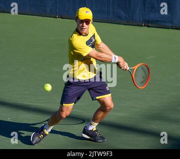 1 settembre 2022: Diego Schwartzman (ARG) ha sconfitto Alexei Popyrin (AUS) in un primo set stretto, 7-6, al US Open in corso di gioco al Billie Jean King Ntional Tennis Center di Flushing, Queens, New York/USA © Grace Schultz/CSM Foto Stock