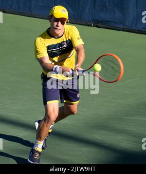 1 settembre 2022: Diego Schwartzman (ARG) ha sconfitto Alexei Popyrin (AUS) in un primo set stretto, 7-6, al US Open in corso di gioco al Billie Jean King Ntional Tennis Center di Flushing, Queens, New York/USA © Grace Schultz/CSM Foto Stock