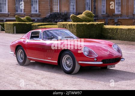 1966 Ferrari 275 GTB/C al Salon Prive Concours a Blenheim Palace Oxfordshire UK Foto Stock