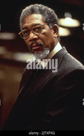 Chain Reaction Year : 1996 USA Director : Andrew Davis Morgan Freeman Foto Stock