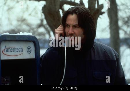 Chain Reaction Year : 1996 USA Director : Andrew Davis Keanu Reeves Foto Stock