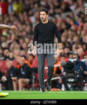 31 ago 2022 - Arsenal / Aston Villa - Premier League - Emirates Stadium Arsenal Manager Mikel Arteta durante la partita presso l'Emirates Stadium. Foto : Mark Pain / Alamy Live News Foto Stock