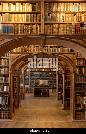 Sala della Biblioteca storica, Biblioteca delle Scienze dell'alta Lusazia, Barockhaus, Görlitz (Goerlitz), Germania Foto Stock