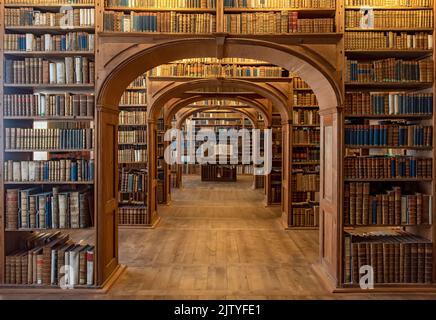 Sala della Biblioteca storica, Biblioteca delle Scienze dell'alta Lusazia, Barockhaus, Görlitz (Goerlitz), Germania Foto Stock