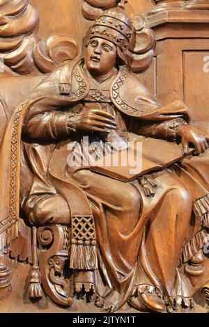 Pape Saint-Grégoire. Scultura sur bois. Chaire. Eglise Saint-Gervais-et-Protais. Saint-Gervais-les-Bains. Alta Savoia. Auvergne-Rhône-Alpi. Francia. Foto Stock