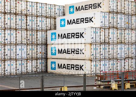 Contenitori della compagnia di spedizioni Maersk Foto Stock