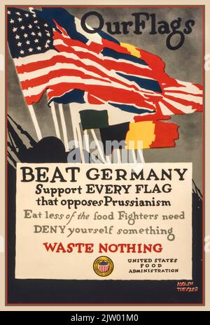 WW1 American Propaganda Poster: 'Le nostre bandiere--Beat Germany sostenere OGNI BANDIERA che si oppone Prussianism' Poster che mostra le bandiere americane e altre alleate. Litografia, artista Adolph Treidler ; Edwards & Deutsch Litho. Chicago di Co.; Amministrazione di cibo degli Stati Uniti. Data 1918 prima guerra mondiale WW1 la Grande guerra Foto Stock