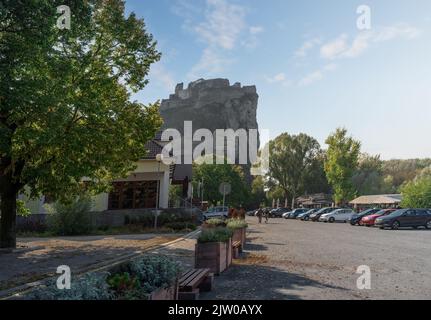 Devin Castello vista dal parcheggio - Bratislava, Slovacchia Foto Stock