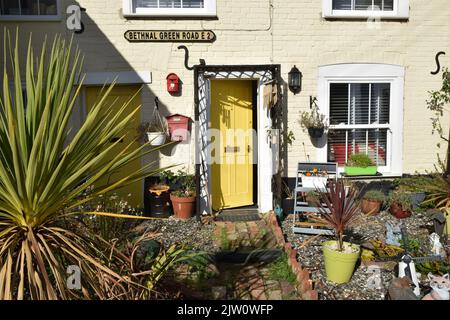 ghiaia e giardino contenitore, cottage, norfolk Foto Stock