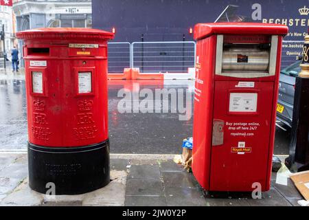 11500 lavoratori del Royal Mail Group andranno in sciopero domani, guidati dall'Unione delle Comunicazioni (CWU). Immagine ripresa il 25th agosto 2022. © Belinda Foto Stock