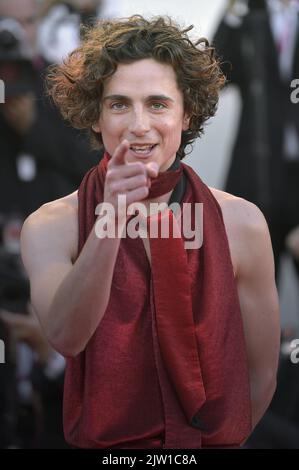 Venezia, Italia. 02nd Set, 2022. Timothee Chalamet partecipa al "Bones and all" red carpet al 79th° Festival Internazionale del Cinema di Venezia, il 02 settembre 2022 a Venezia. Foto di Rocco Spaziani/UPI Credit: UPI/Alamy Live News Foto Stock