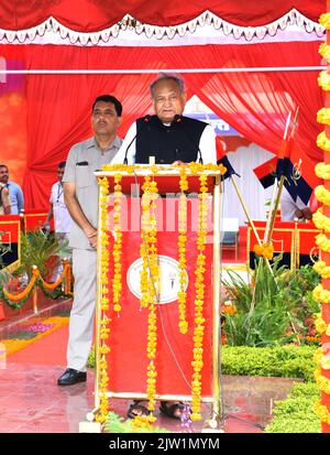 Beawar, Rajasthan, India. 2nd Set, 2022. Rajasthan il ministro Capo Ashok Gehlot si rivolge durante la cerimonia della Parata delle Convocazioni all'Accademia di polizia di Rajasthan a Jaipur. (Credit Image: © Sumit Saraswat/Pacific Press via ZUMA Press Wire) Credit: ZUMA Press, Inc./Alamy Live News Foto Stock