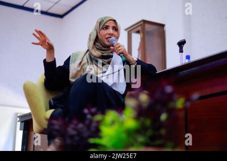 Queretaro, Messico. 02nd Set, 2022. Tawakkol Karman parla durante il giorno 3 del 'Hay Festival Queretaro' all'Universidad Autonoma de Queretaro. Il Festival di Hay Querétaro è un festival culturale e di idee per tutti gli spettatori che celebra le arti e le scienze attraverso eventi inclusivi, accessibili e divertenti. Credit: SOPA Images Limited/Alamy Live News Foto Stock