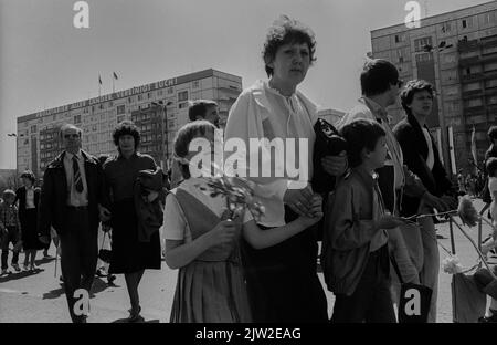 GDR, Berlino, 01. 05. 1986, 1 maggio 1986 sulla famiglia Karl-Marx-Allee Foto Stock