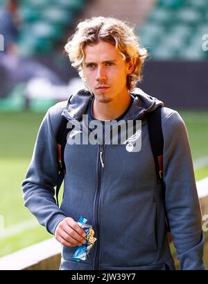 Norwich, Regno Unito. 03rd Set, 2022. Todd Cantwell di Norwich City arriva a terra prima della partita del campionato Sky Bet tra Norwich City e Coventry City a Carrow Road il 3rd 2022 settembre a Norwich, Inghilterra. (Foto di Mick Kearns/phcimages.com) Credit: PHC Images/Alamy Live News Foto Stock