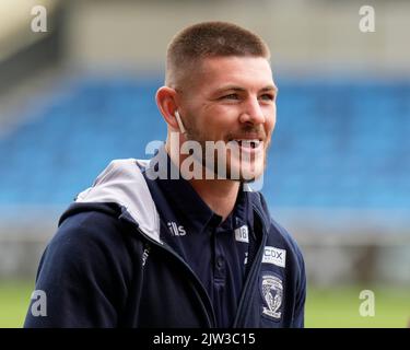 Eccles, Regno Unito. 03rd Set, 2022. Danny Walker #16 di Warrington Wolves ispeziona il campo prima della partita della Betfred Super League Salford Red Devils vs Warrington Wolves all'AJ Bell Stadium, Eccles, Regno Unito, 3rd settembre 2022 (Foto di Steve Flynn/News Images) a Eccles, Regno Unito il 9/3/2022. (Foto di Steve Flynn/News Images/Sipa USA) Credit: Sipa USA/Alamy Live News Foto Stock