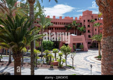 Abama, Ritz Carlton hotel di lusso a cinque stelle e campo da golf sulla costa occidentale di Tenerife vicino a Playa San Juan, Isole Canarie, Spagna Foto Stock