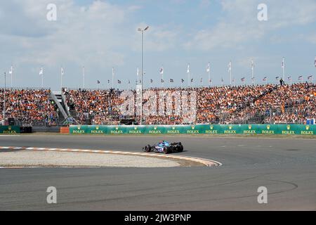 01 settembre 2022, Paesi Bassi, Zandvoort: Motorsport: Campionato del mondo di Formula 1, Gran Premio d'Olanda, Libere 1st. Fernando Alonso dalla Spagna del Team Alpine è in pista a Zandvoort. Foto: Hasan Brantic/dpa Foto Stock