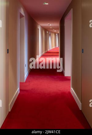 Prospettiva curvilinea nell'Art Deco Midland Hotel, Morecambe, Lancashire, Regno Unito Foto Stock