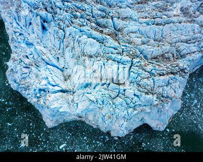 Vista aerea del ghiacciaio Amalia sul bordo del canale del Sarmiento - Ghiacciaio Skua - Parco Nazionale Bernardo o'Higgins in Patagonia Chile fiordi vicino pu Foto Stock