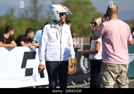 Dimostrazioni della velocità e della potenza delle vetture dei partecipanti al Supercar Owners Circle - SOC Croazia 2022 sulla pista del Centro tecnico Aviazione a Velika Gorica, Croazia il 3 settembre 2022. Foto: Sanjin Strukic/PIXSELL Foto Stock