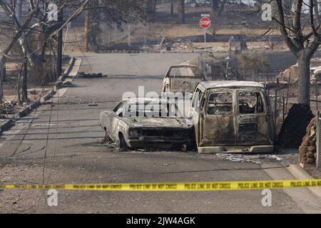 Weed, Stati Uniti. 23rd ago, 2022. Poliziotto scena nastro anelli un piccolo quartiere distrutto dal Mill Fire che ha bruciato attraverso parti di Weed, California Sabato, 3 settembre 2022. Foto di Peter DaSilva/UPI Credit: UPI/Alamy Live News Foto Stock