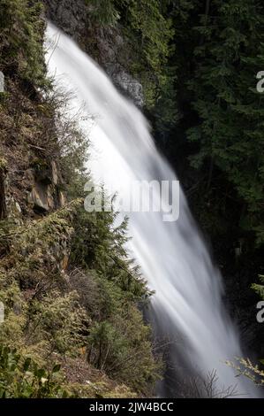 WA21957-00...WASHINGTON - Middle Wallace Falls al Wallace Falls state Park. Foto Stock