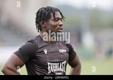 Newcastle, Regno Unito. 29th ago, 2022. Gedeone Boafo di Newcastle Thunder prima della partita del campionato TRA Newcastle Thunder e York City Knights a Kingston Park, Newcastle, sabato 3rd settembre 2022. (Credit: Chris Lishman | NOTIZIE MI) Credit: NOTIZIE MI & Sport /Alamy Live News Foto Stock