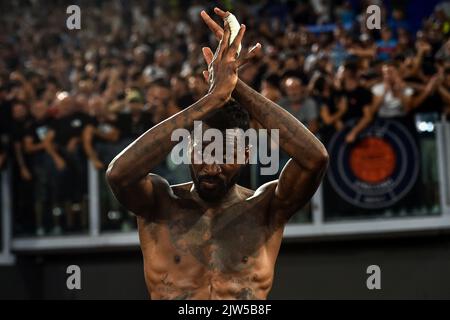 Roma, Italia. 03rd Set, 2022. Andre Zambo Anguissa di SSC Napoli festeggia al termine della Serie Una partita di calcio tra SS Lazio e SSC Napoli allo stadio Olimpico di Roma (3rd settembre 2022). Foto Antonietta Baldassarre/Insidefoto Credit: Insidefoto di andrea staccioli/Alamy Live News Foto Stock