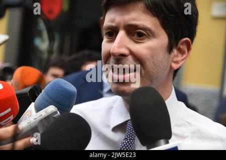 Napoli, Italia. 03rd Set, 2022. Roberto speranza, Ministro della Sanità del Governo italiano e membro del Partito democratico Italiano, interviene all'apertura della campagna elettorale per le prossime elezioni politiche del 25 settembre. (Foto di Pasquale Gargano/Pacific Press) Credit: Pacific Press Media Production Corp./Alamy Live News Foto Stock