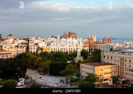 Cádiz una città e un porto nel sud-ovest della Spagna Foto Stock